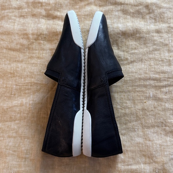 Frye black leather flats - Picture 15 of 17